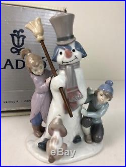 Lladro Figurine #5713 1989 The Snowman, Boy Girl & Dog Around Snowman in Box
