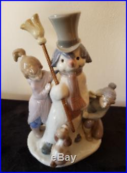 Lladro Figurine #5713 The Snowman, Boy Girl & Dog Around Snowman, Mint No Box