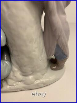 Lladro Figurine #5713 The SnowmanBoy Girl & Dog Around Snowman, Mint in Box