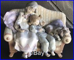Lladro Figurine #5735 Big Sister Girls Dog Couch Mint Condition