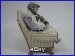 Lladro Figurine 5735 Big Sister Girls With Dog On Couch