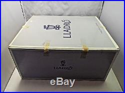 Lladro Figurine #5763 Musical Partners, Clown Holding Clarinet with Dog, with box