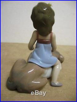 Lladro Figurine 6229 CONTENTED COMPANIONS BOX Girl brushing big dog