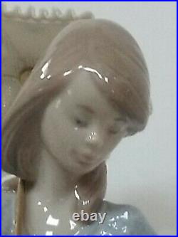 Lladro Figurine #7612 PICTURE PERFECT Sitting Girl with Parasol & Puppy Dog IOB