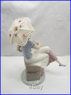 Lladro Figurine #7612 Picture Perfect, Woman Holding Umbrella with Dog, with box