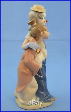 Lladro Figurine #7686 Pals Forever Clown With Girl And Dogs