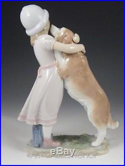 Lladro Figurine A WARM WELCOME GIRL WITH GOLDEN RETRIEVER DOG #6903 Mint BOX