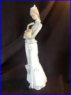 Lladro Figurine A Walk With The Dog Woman with Pekingese Dog # 4893 with Orig Box