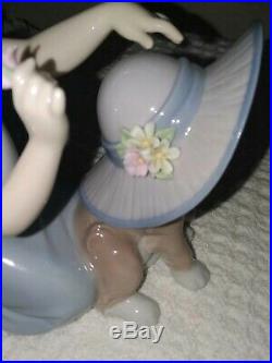 Lladro Figurine AN ELEGANT TOUCH # 6862 Excellent Condition Girl With Dog 6