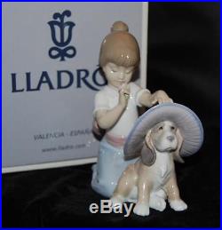 Lladro Figurine AN ELEGANT TOUCH #6862-Hat on Dog J Santaeulalia-MIB