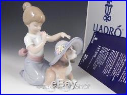 Lladro Figurine AN ELEGANT TOUCH GIRL WITH DOG HAT FLOWERS #6862 Mint BOX