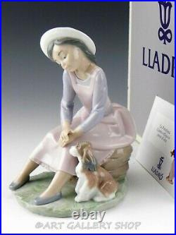 Lladro Figurine BY MY SIDE GIRL SITTING WITH PUPPY DOG #7645 Retired Mint Box