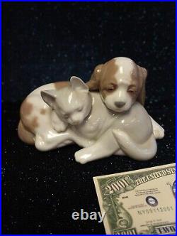 Lladro Figurine Bosom Buddies 6599 Dog & Cat