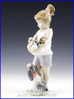Lladro Figurine CAN I KEEP THEM GIRL WITH PUPPIES DOGS #8690 Artist Signed Mint