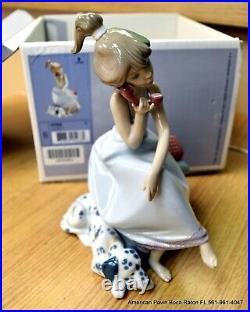 Lladro Figurine Chit Chat Girl On Phone With Dalmatian Dog 05466