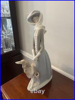 Lladro Figurine Dama Con Galgo (Lady With Greyhound Dog) Large 15