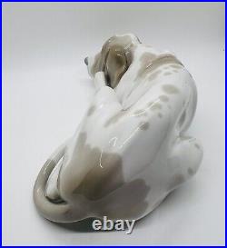 Lladro Figurine Dog Blood Hound #1067 Porcelain Retired Mint Spain Dog Lover