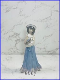 Lladro Figurine Elizabeth Girl With Puppy Dog #5645