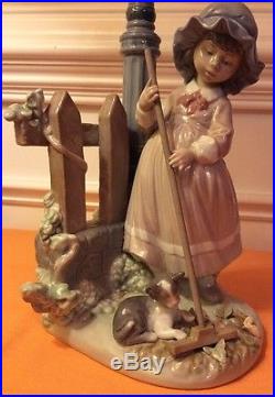 Lladro Figurine Girl Raking By Lamp Post With Dog