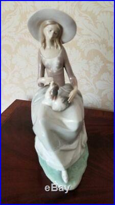 Lladro Figurine Girl With Dog (L4806G) 72887