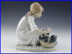 Lladro Figurine JOY IN A BASKET GIRL WITH PUPPIES DOGS #5595 Retired Mint Box