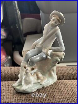 Lladro Figurine Lady with Dog Handmade In Madrid Spain Juan H. Mendoza