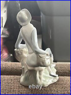 Lladro Figurine Lady with Dog Handmade In Madrid Spain Juan H. Mendoza