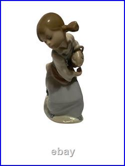 Lladro Figurine Naughty Dog 4982 Year Manufactured 1978-1979