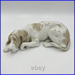 Lladro Figurine OLD DOG BLOOD HOUND LAYING #1067 Retired Mint