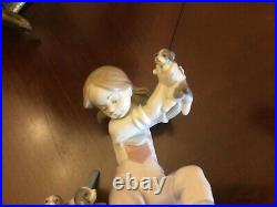 Lladro Figurine PICK OF THE LITTER GIRL DOG PUPPIES #7621 Retired Mint