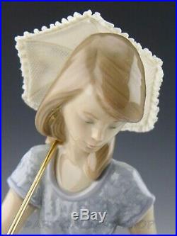 Lladro Figurine PICTURE PERFECT LADY WITH DOG & PARASOL #7612 Retired Mint Box