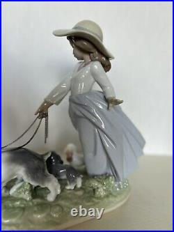 Lladro Figurine Puppy Parade! #6784 Privilege Series Excellent