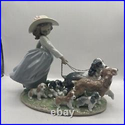 Lladro Figurine Puppy Parade #6784 Privilege Series Mint Condition