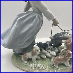 Lladro Figurine Puppy Parade #6784 Privilege Series Mint Condition