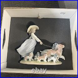 Lladro Figurine Puppy Parade #6784 Privilege Series Mint Condition