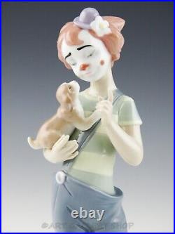 Lladro Figurine STAGE PARTNERS GIRL CLOWN WITH PUPPY DOG #8237 Utopia, Mint