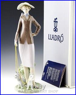 Lladro Figurine WALKING THE DOGS 13-5/8 LADY WOMAN #6760 Retired Mint in Box