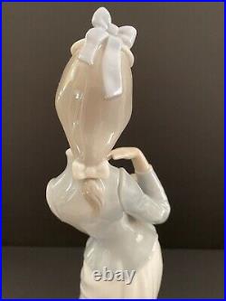 Lladro Figurine Walk With The Dog Retired #4893