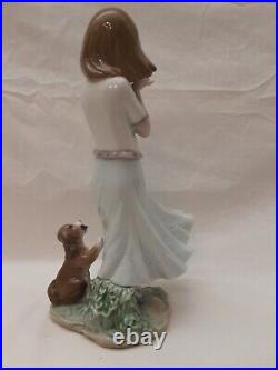 Lladro Figurine Whispering Breeze Girl withDog #8121 Retired withBox Darling! 8