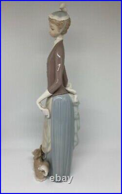 Lladro Figurine Woman with Dog and Parasol reference 4761