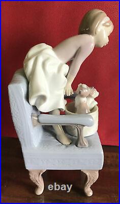 Lladro Fine Porcelain Figurine Purr-Fect Friends #6512 Limited Series