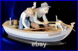 Lladro Fishing With Gramps Brand New In Box #5215 Boy Grandfather Dog Boat Save$