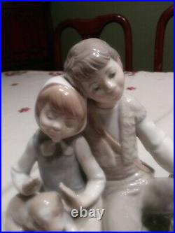 Lladro Friendship 1230 Hermanitos Boy Girl Puppy Dog Adorable In Mint Condition