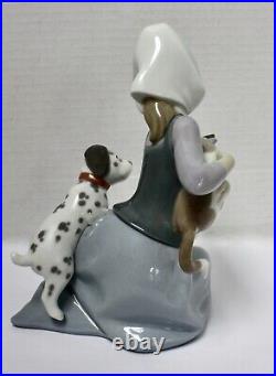 Lladro GIRL WITH CAT & SPOTTED DOG by Juan Huerta. #1532. Gloss. Dated 1978 MINT