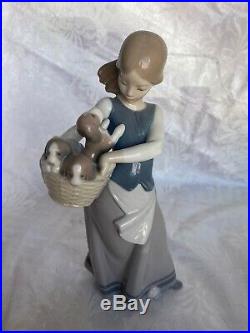 Lladro GIRL WITH PUPPIES Figurine Girl Dogs Basket