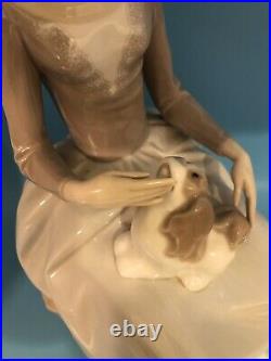 Lladro Girl With Dog Retired 1981 12.5 Tall Porcelain Figurine # 4806 Mint