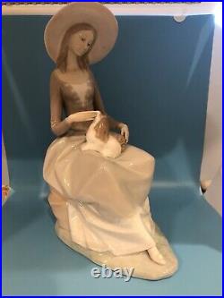 Lladro Girl With Dog Retired 1981 12.5 Tall Porcelain Figurine # 4806 Mint