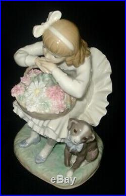 Lladro Girl With Flowers & Dog Porcelain Figurine # 1088 Retired 1989