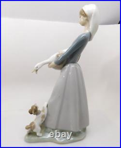 Lladro Girl with Goose and Dog Figurine #4866 Mint