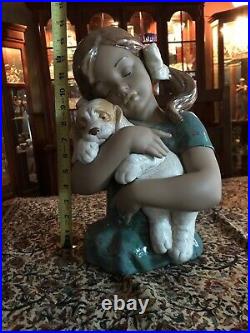 Lladro Gres Figurine Gabriela 2355 Bust of Girl Hugging Puppy Dog 13.5 Tall
